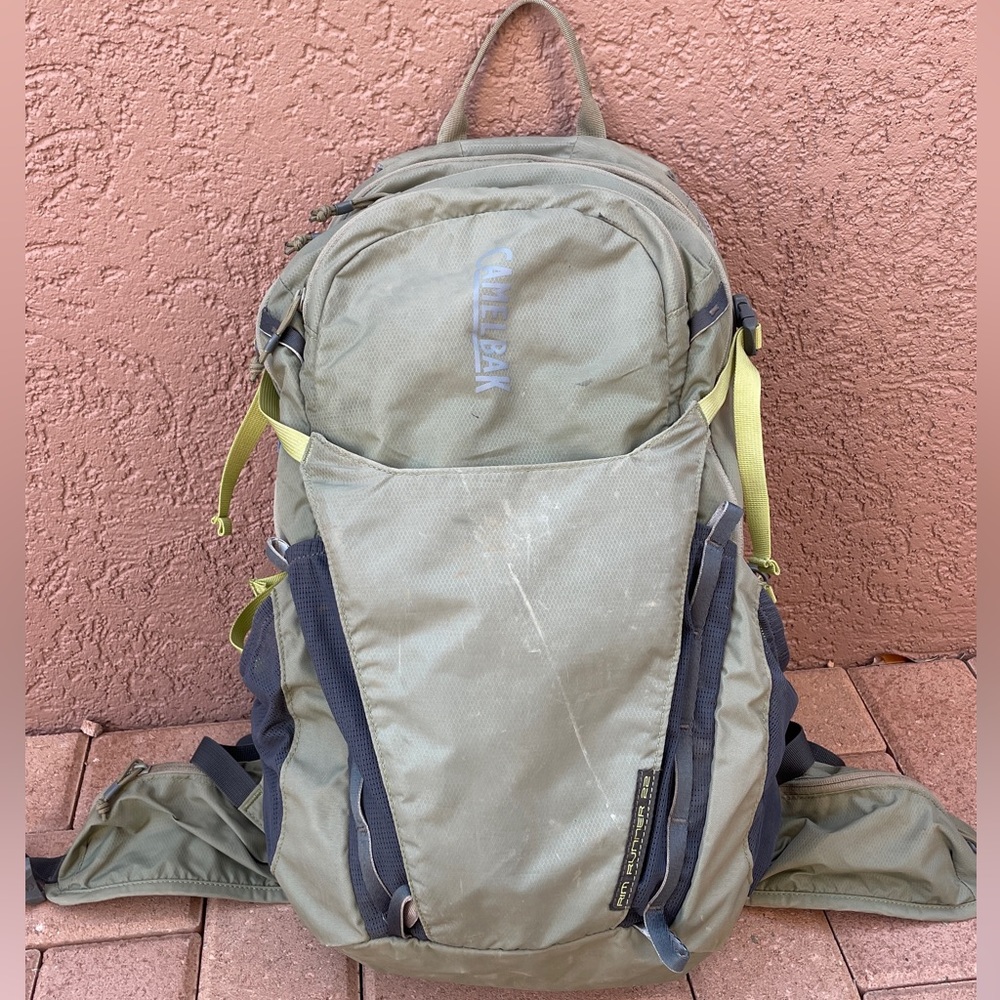 Camelbak Rim Runner 22
